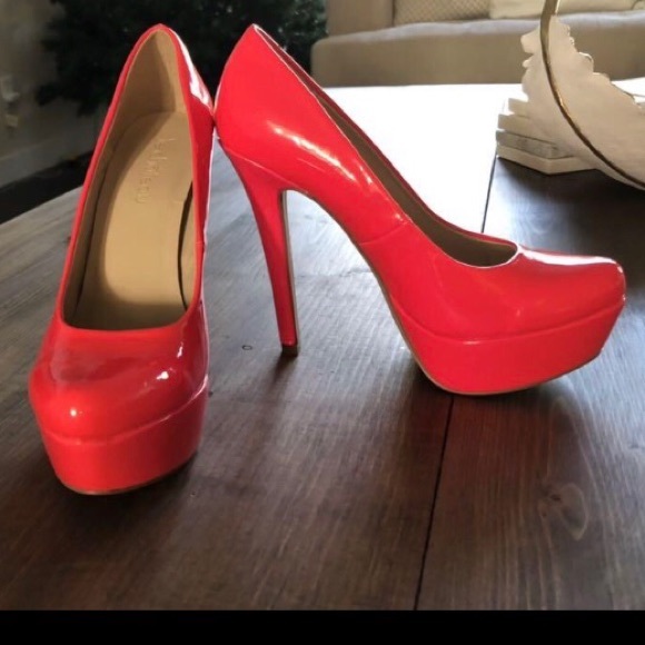 Le Chateau platform heels - Picture 1 of 2